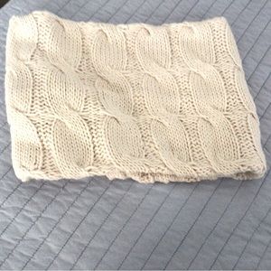 Womens LLBean chunky knit scarf - Morning Rose